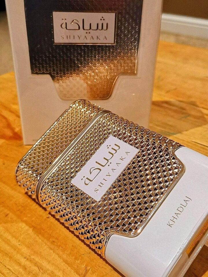 Shiyaaka White khadlaj